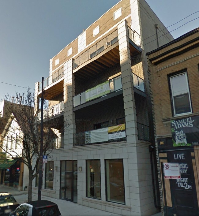 2104 W Belmont Ave