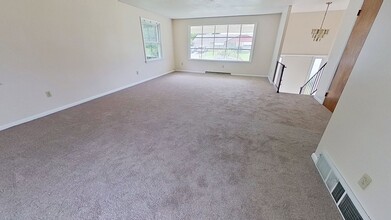 2612 Skylark Dr in York, PA - Building Photo - Building Photo