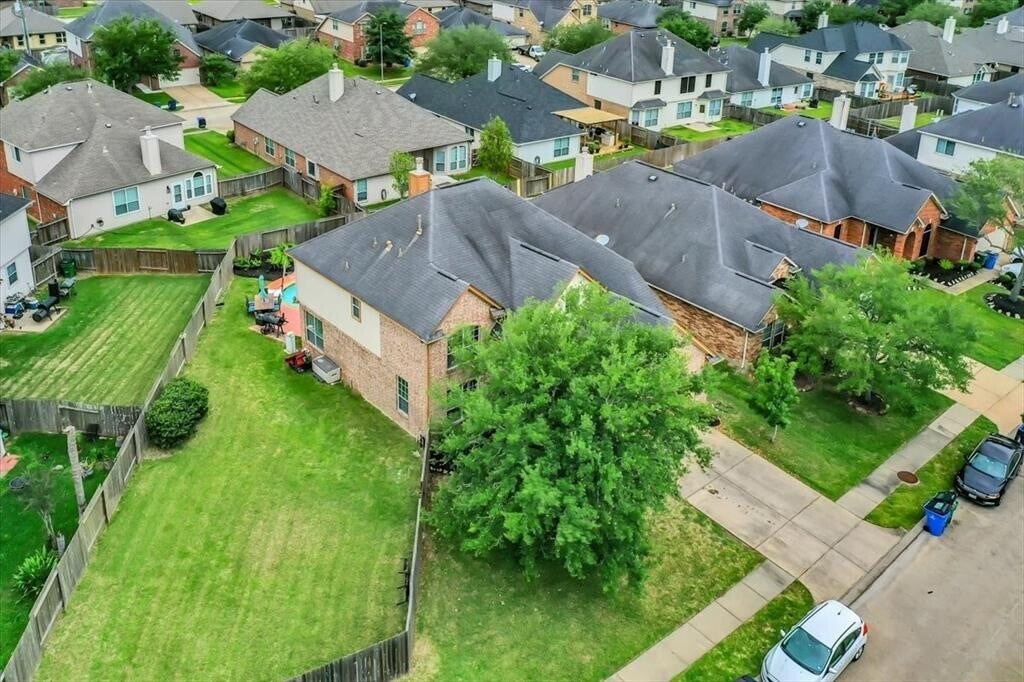 45 Atascadero Dr in Manvel, TX - Building Photo