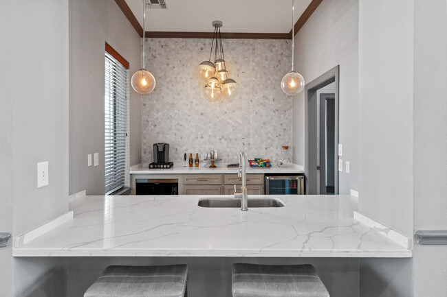 Stonegate Apartments