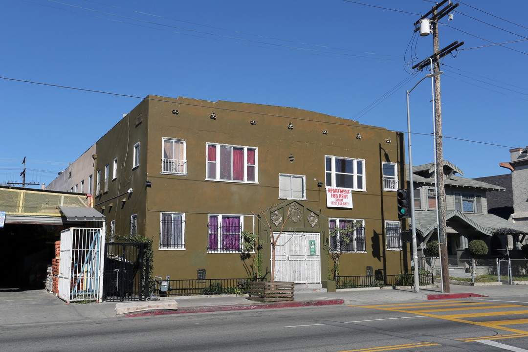 1185 E Vernon Ave in Los Angeles, CA - Building Photo