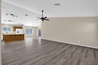 17161 W Port Royale Ln in Surprise, AZ - Building Photo - Building Photo
