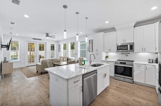 504 Lyndell Ln in Panama City Beach, FL - Building Photo - Building Photo