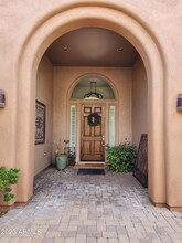 6633 E Running Deer Trail in Scottsdale, AZ - Foto de edificio - Building Photo