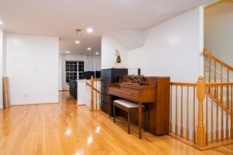 12964 Pinnacle Dr in Germantown, MD - Building Photo - Building Photo