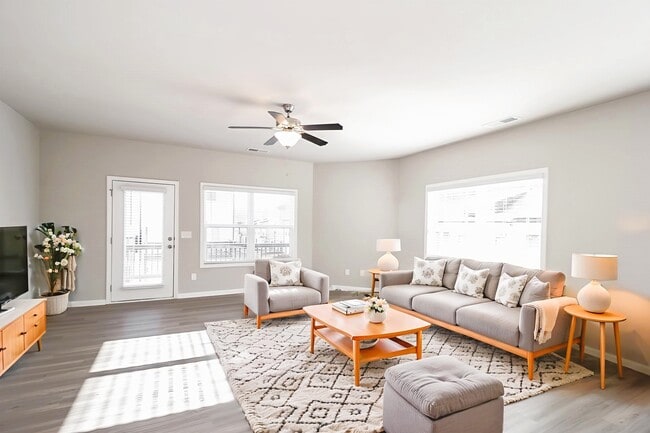 504 Elliston Pl in Ball Ground, GA - Building Photo - Building Photo