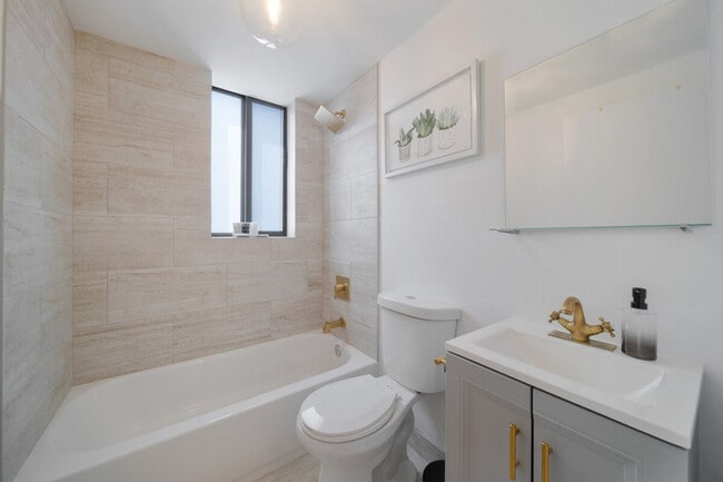 2110 SW 16th St in Miami, FL - Building Photo - Building Photo