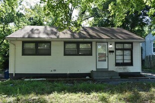 324 Cameron Rd in St. Louis, MO - Building Photo