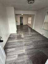 1127 Montrose Ave in Toledo, OH - Building Photo