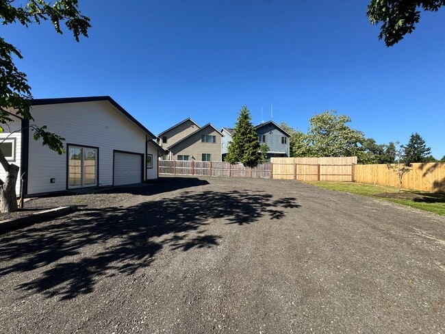 property at 7816 Trails End Dr SE
