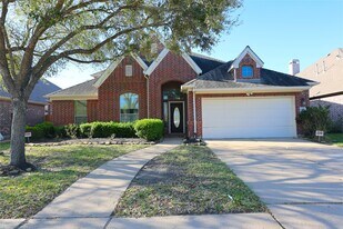17311 Quiet Shores Dr in Richmond, TX - Building Photo