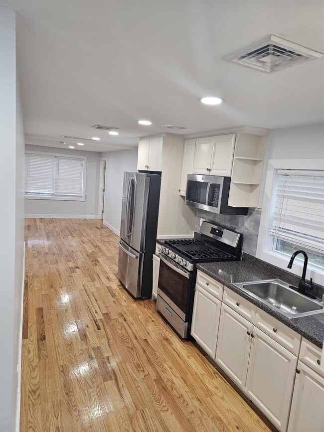 property at 6 Islip Ave