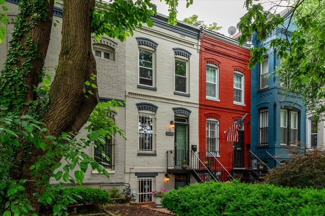 property at 1247 Maryland Ave NE