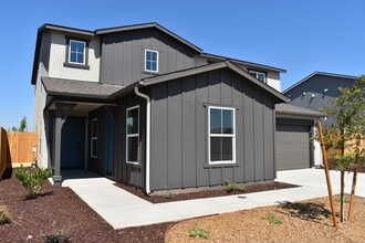 4049 Cinnabar Ave in Merced, CA - Building Photo - Building Photo