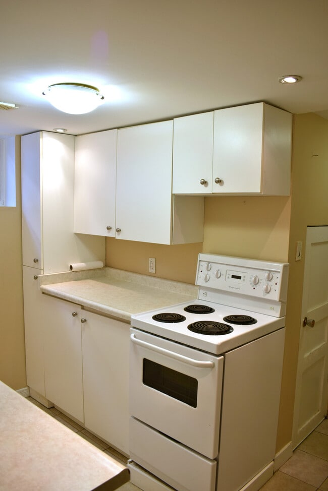 property at 726 West 5th Street