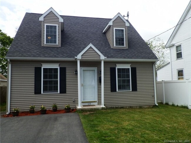 property at 123 Birdsey Ave
