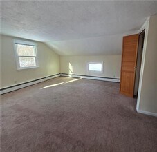 765 S County Trail in Exeter, RI - Building Photo - Building Photo