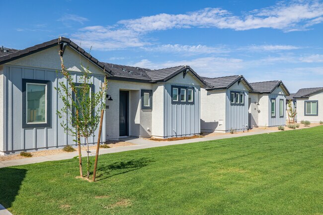 Bungalows on Cotton Lane in Litchfield Park, AZ - Building Photo - Building Photo