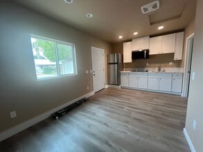 5092 Jurupa Ave in Riverside, CA - Building Photo - Building Photo