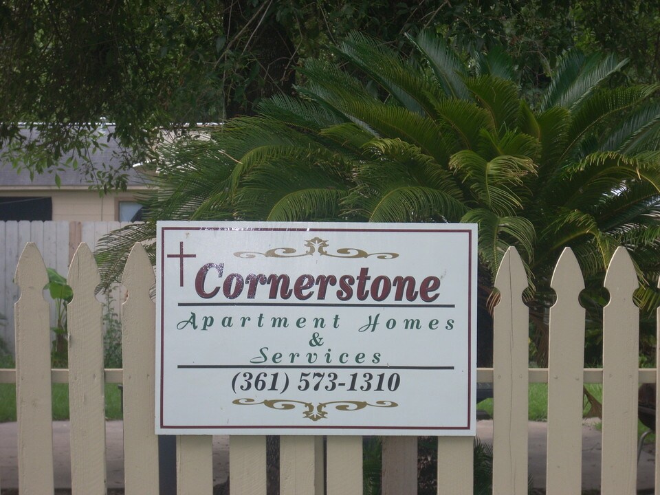 1806 Lawndale Ave in Victoria, TX - Building Photo