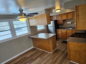 3922 Springwood Dr in Fort Wayne, IN - Foto de edificio - Building Photo