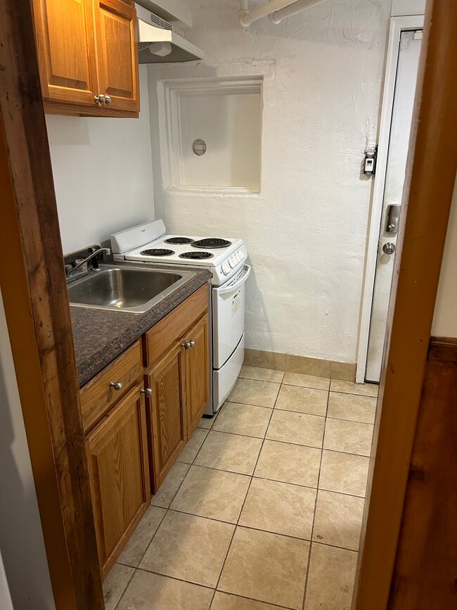 3406 15th St NE, Unit Basement Apartment in Washington, DC - Building Photo - Building Photo