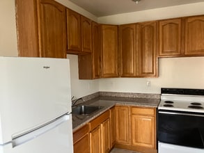 2625 Ivy Dr, Unit 10 in Oakland, CA - Foto de edificio - Building Photo