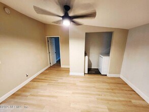 1323 W 30th St in Jacksonville, FL - Building Photo - Building Photo