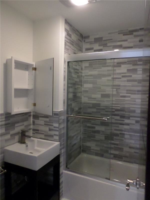 350 Manhattan-Unit -6D in New York, NY - Building Photo - Building Photo