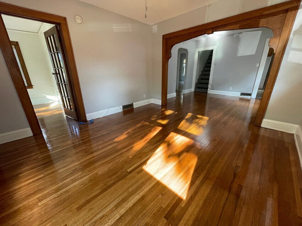 1010 12th Ave SE in Minneapolis, MN - Building Photo