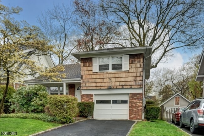 property at 26 Rawley Pl