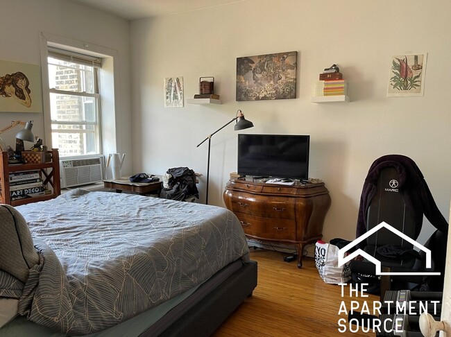 2019 N Humboldt Blvd, Unit 1E in Chicago, IL - Foto de edificio - Building Photo