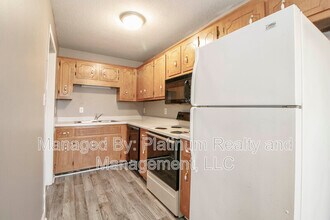 1608 Hannibal Dr in Oak Grove, KY - Building Photo - Building Photo
