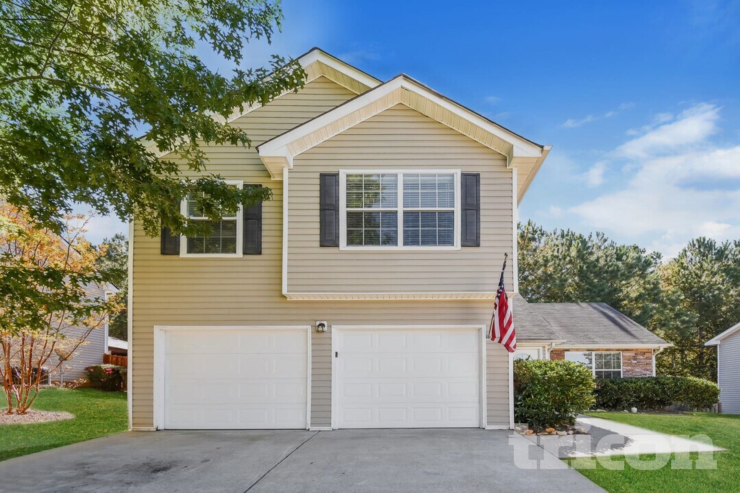 138 Birchfield Way in Dallas, GA - Foto de edificio