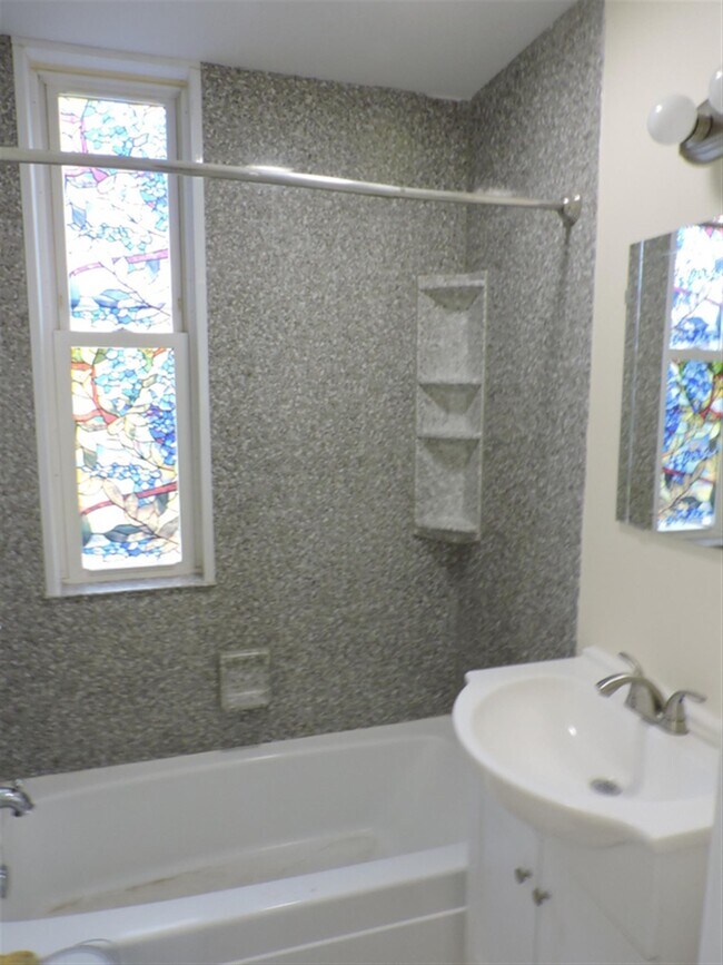 47 Dane St, Unit 1 in Somerville, MA - Building Photo - Building Photo