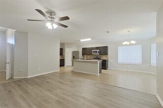 6800 Turtle Stream Dr in Fort Worth, TX - Building Photo - Building Photo
