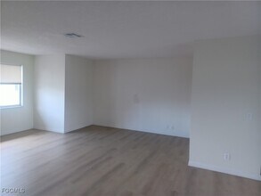 937 SE 23rd Pl in Cape Coral, FL - Building Photo - Building Photo