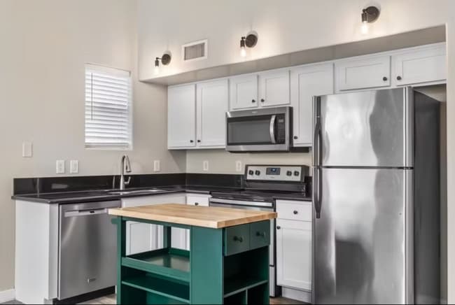 property at 1205 W Roosevelt St