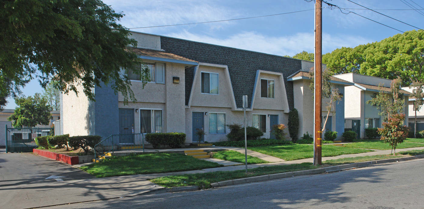 166 Painter St in Pasadena, CA - Foto de edificio