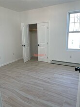 6214 Durham Ave in North Bergen, NJ - Foto de edificio - Building Photo