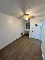 4100 Ritchie Hwy in Baltimore, MD - Building Photo