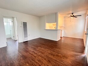 Tropical Breeze in Norwalk, CA - Building Photo - Building Photo