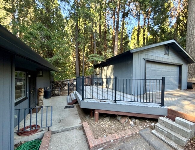 property at 3001 Polaris Ct