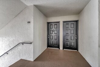 706 Executive Center Dr in West Palm Beach, FL - Building Photo - Building Photo
