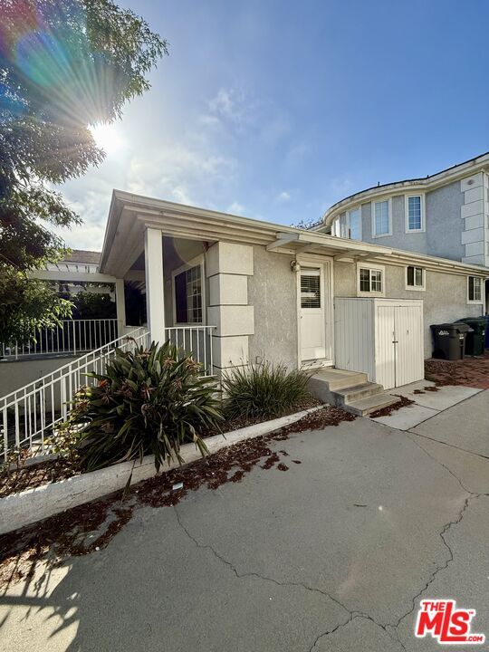 property at 1931 Ruhland Ave