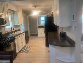 6065 Poplar Rd in Saint Leonard, MD - Building Photo - Building Photo