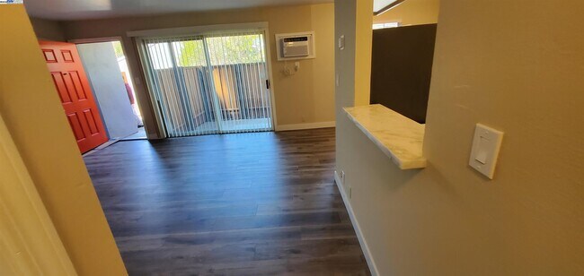 223 Arana Dr in Martinez, CA - Building Photo - Building Photo