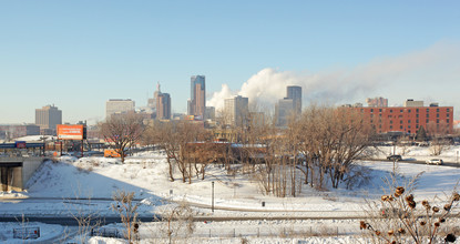 Labor Plaza in St. Paul, MN - Building Photo - Building Photo