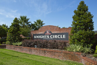 Knights Circle in Orlando, FL - Foto de edificio - Building Photo