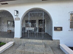 2970 SW 17th St in Miami, FL - Foto de edificio - Building Photo